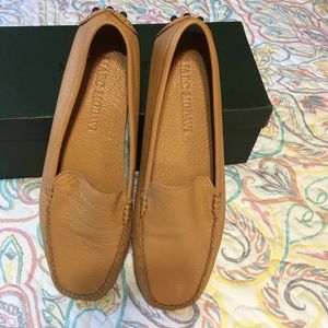 Beautiful tan loafers